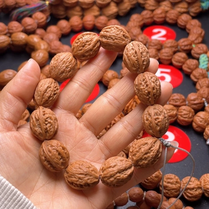 文玩核桃吊坠小枣
