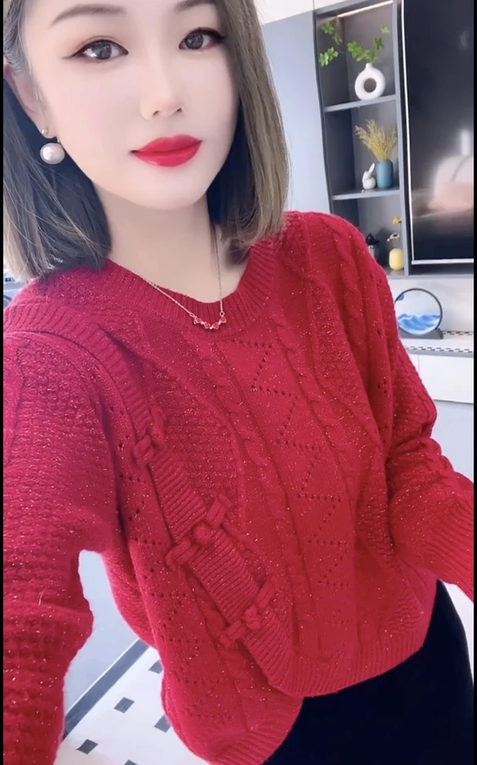 红色圆领长袖盘扣针织衫女2025秋冬新款百搭舒适气质好看大码上衣