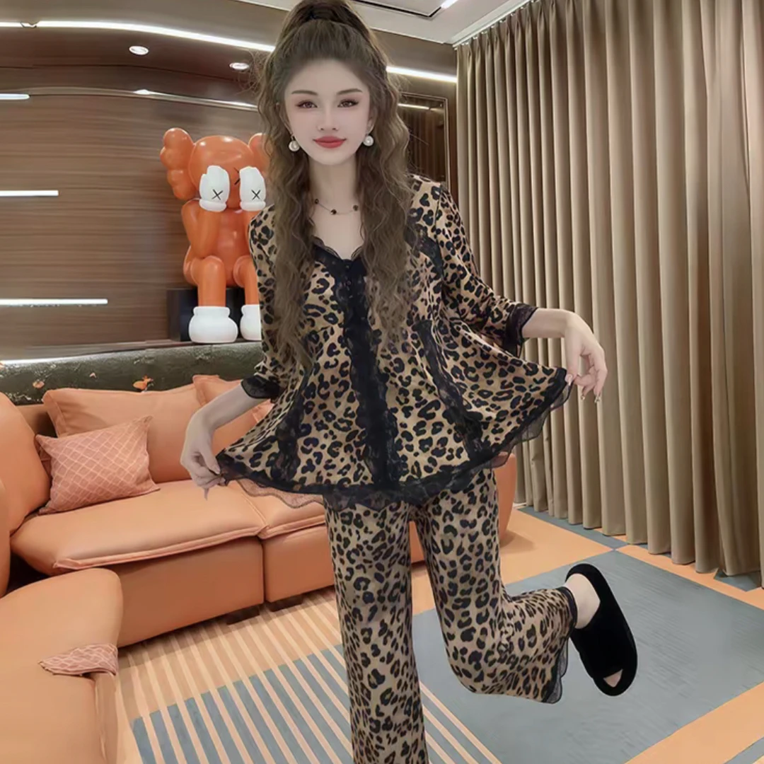 1131网红2025爆款蕾丝拼接V领豹纹睡衣女大码洋气带胸垫家居服