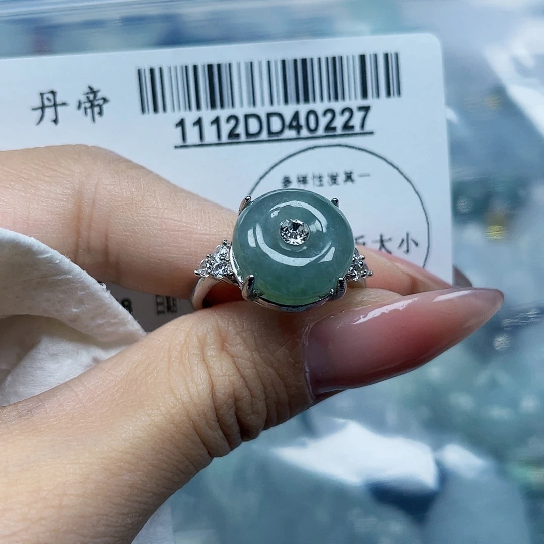 吊坠(不含链)9K金镶嵌翡翠