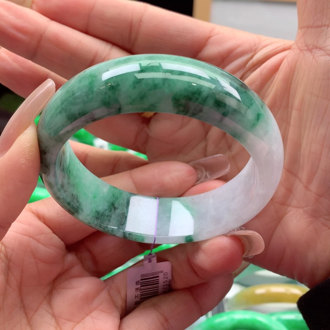 未镶嵌手镯翡翠缅甸