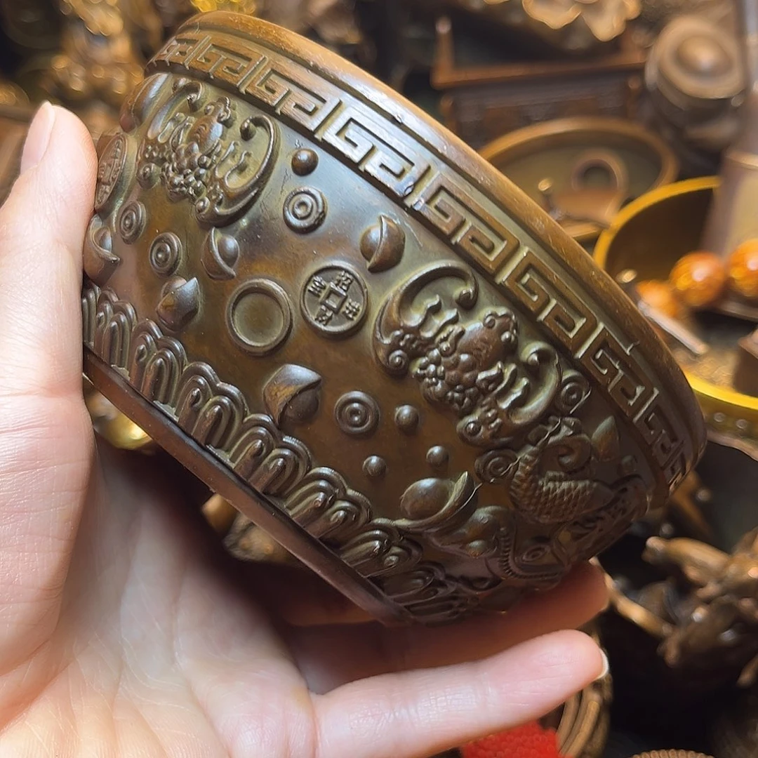 精美铜器工艺品等