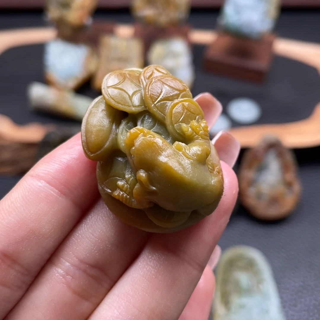 定制翡翠未镶嵌翡翠