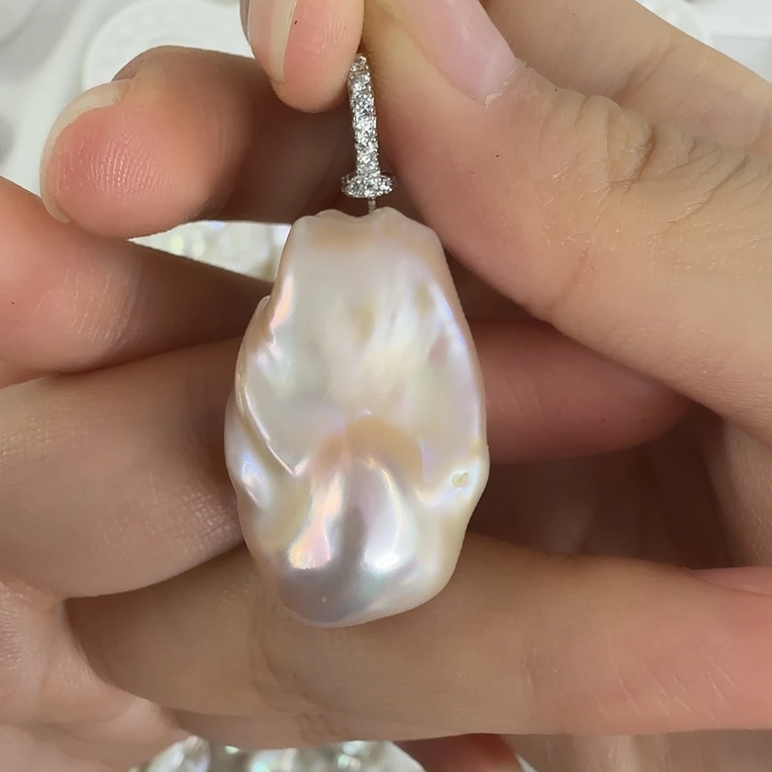 莓****银S925镶嵌耳饰淡水珍珠