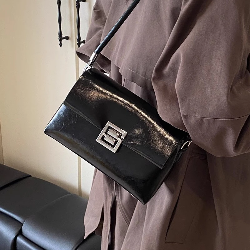 复古时尚小方包女2024冬季新款小众简约休闲单肩包韩版高级感女包