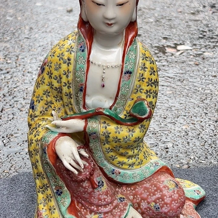 摆件全美品粉彩观音像
