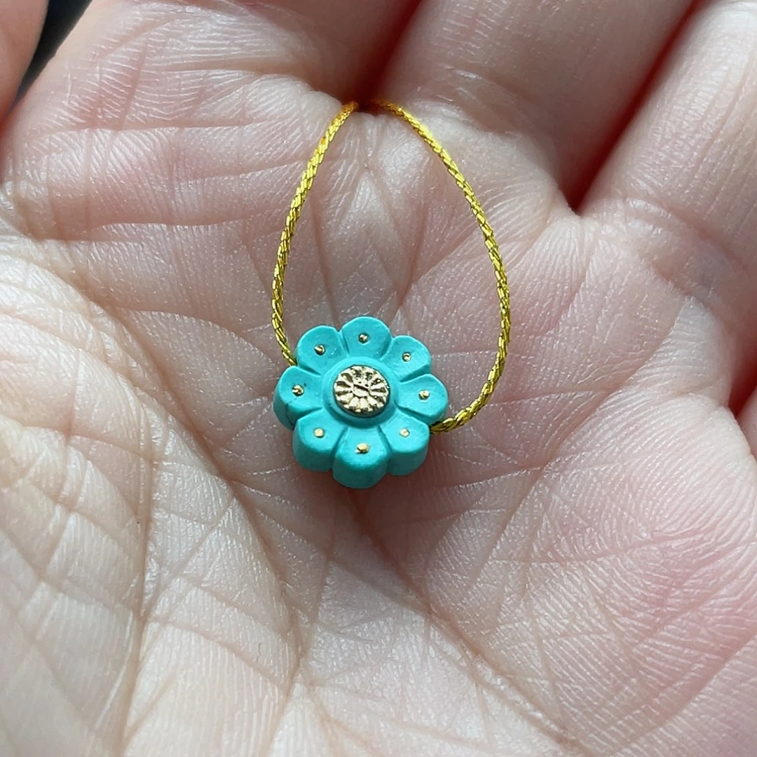 绿松石颈饰未镶嵌