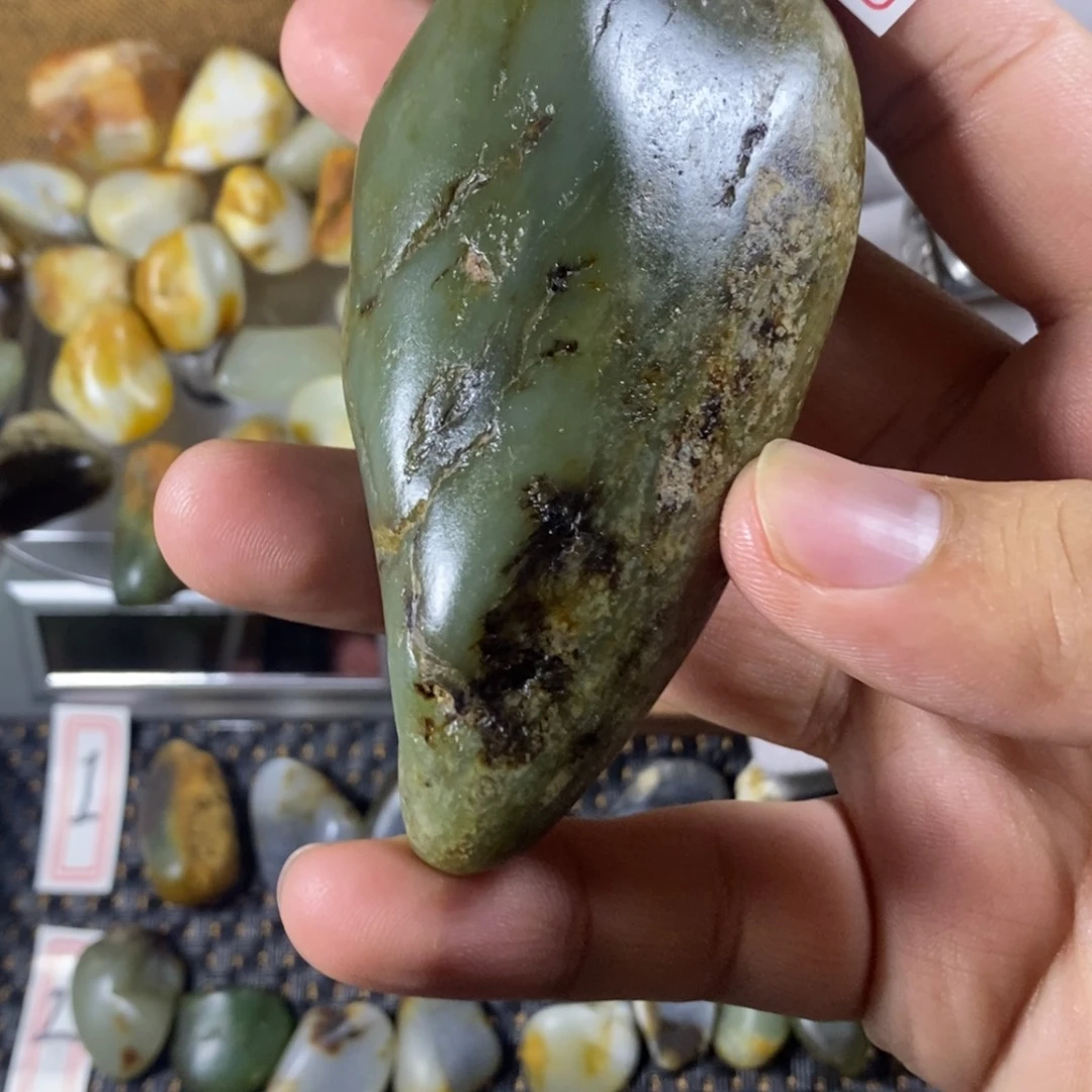 和田玉（糖玉）未镶嵌挂件