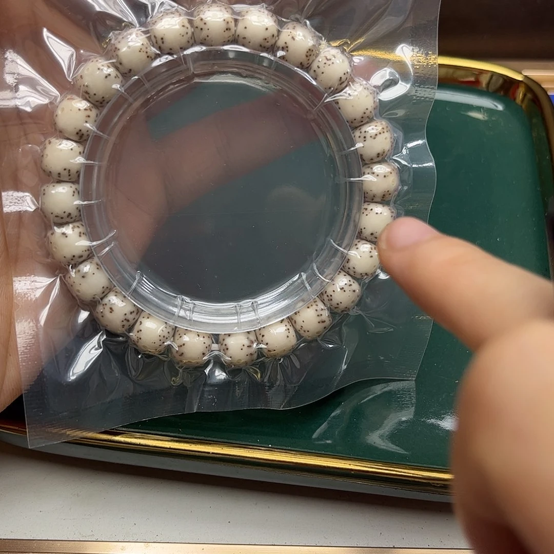 吊坠星月菩提l1。