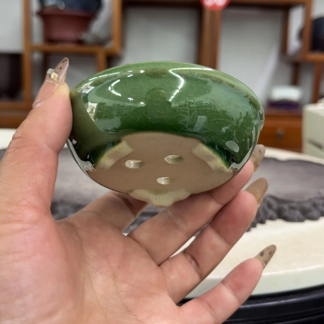 紫砂花盆瑕疵2.5/8。。z