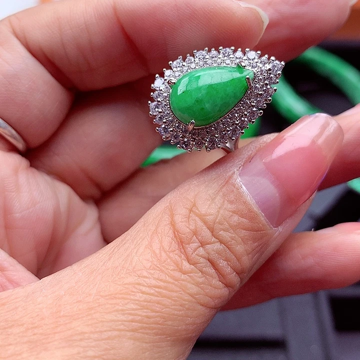 翡翠颈饰银S925镶嵌翡翠