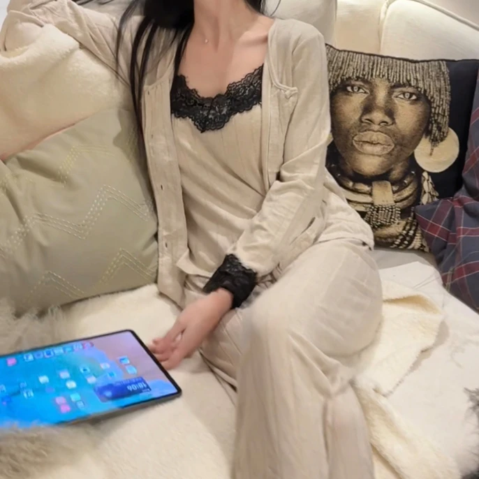 〈温柔以待〉秋冬高级感羊绒棉吊带长袖三件套带胸垫纯欲柔软家居服