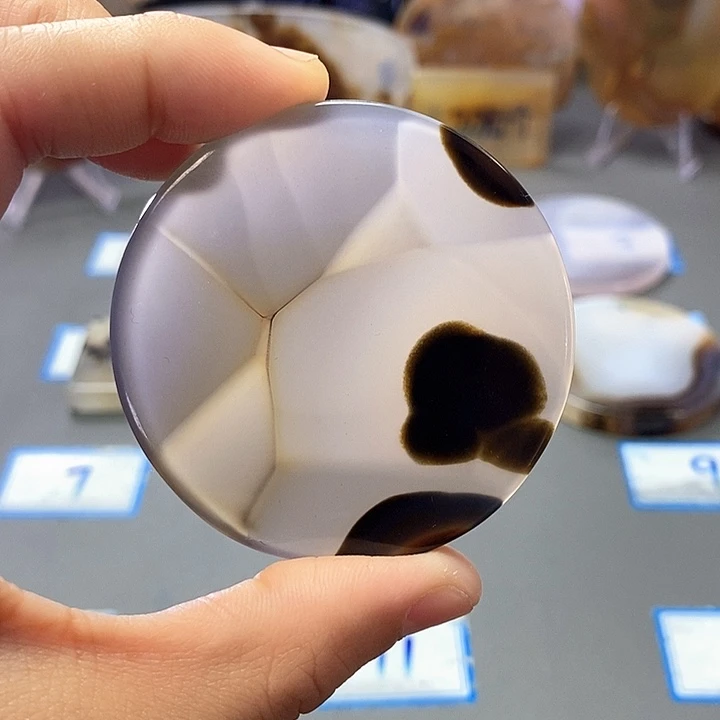 玛瑙/玉髓未镶嵌珠宝半成品