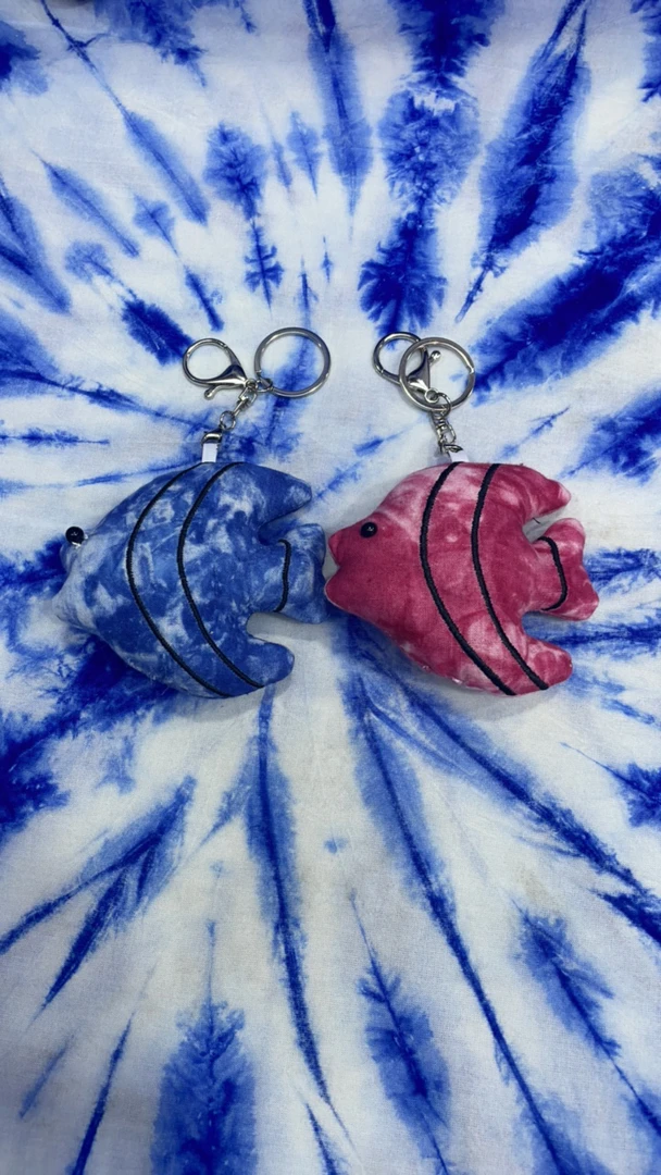 搞笑奶奶扎染小鱼