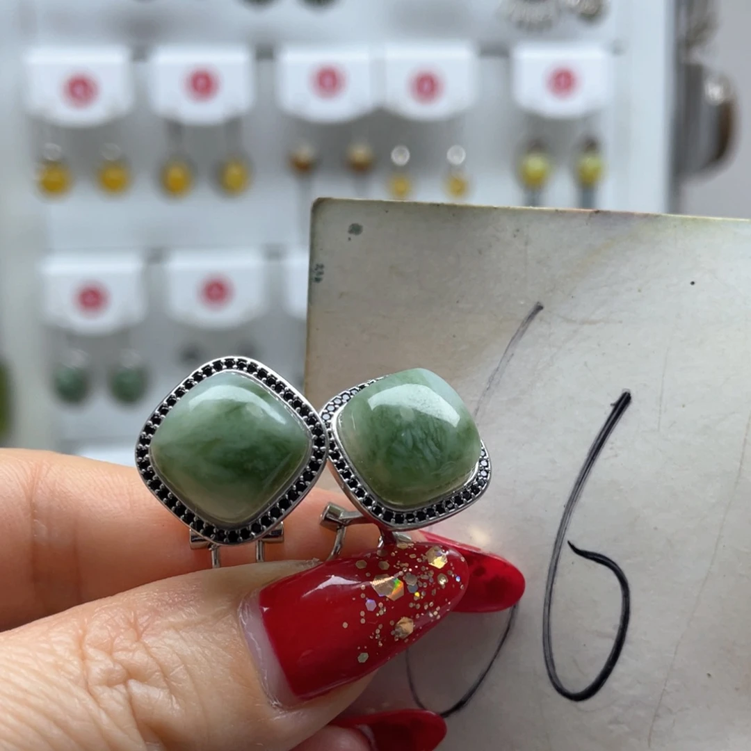 蛇纹石玉耳饰未镶嵌H***n