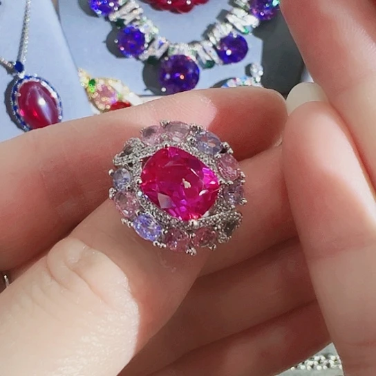 红宝石颈饰未镶嵌