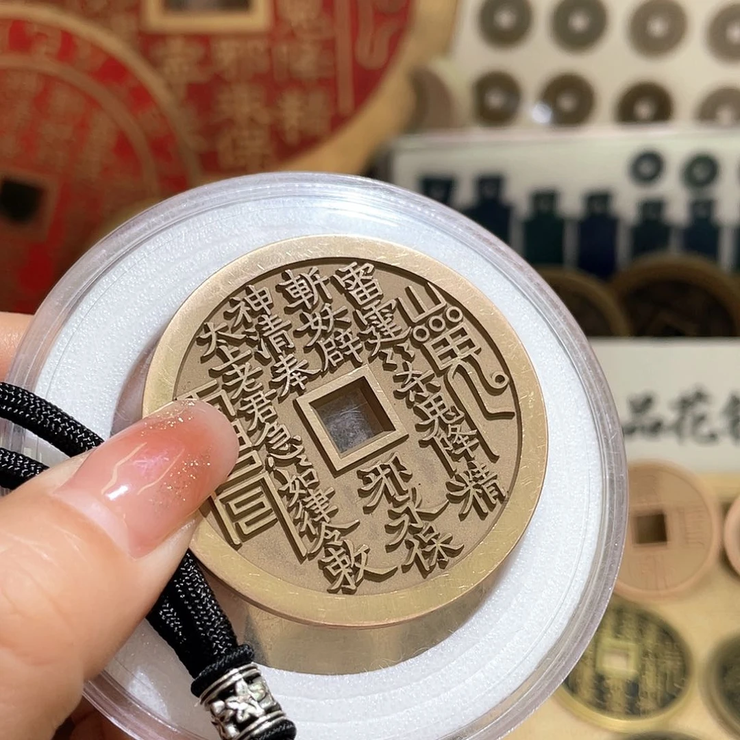 铜现代失腊工艺品