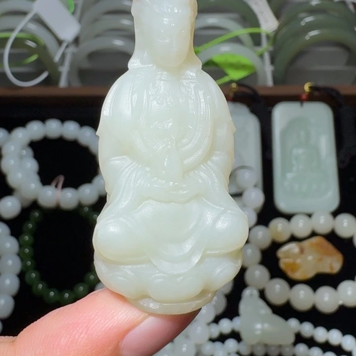 颈饰未镶嵌和田玉