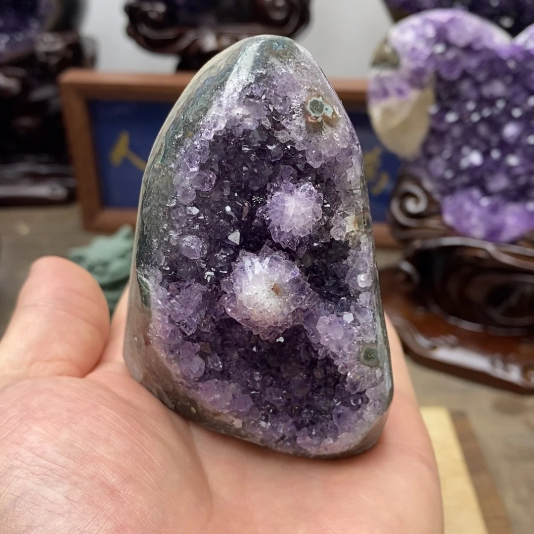 未镶嵌水晶大型摆件（非配饰）