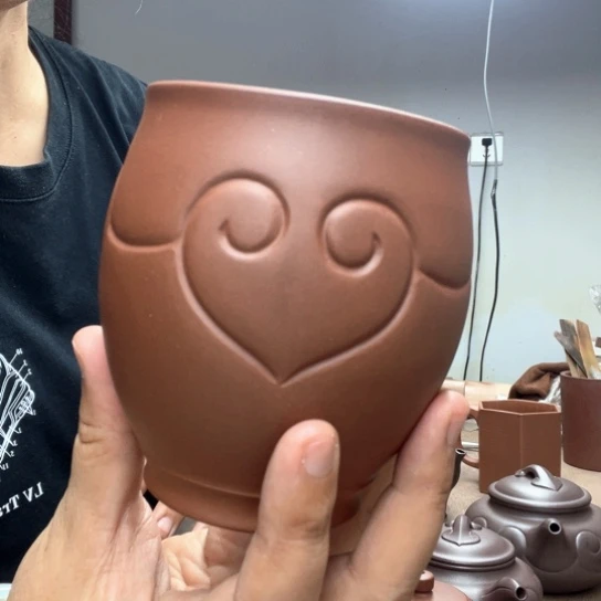 茶壶紫砂谁*鱼泥料底槽清