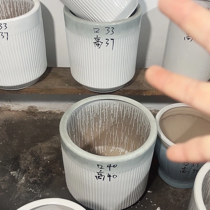 陶瓷大花盆一套三个