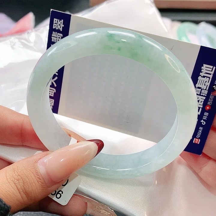 未镶嵌手镯翡翠飘花正圈