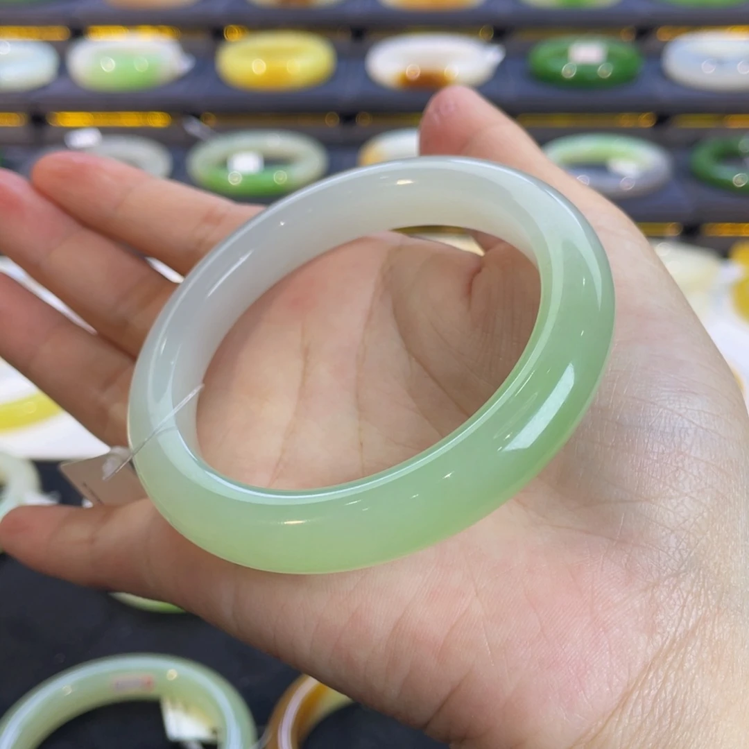 未镶嵌手镯和田玉-紫白翠三色56 57