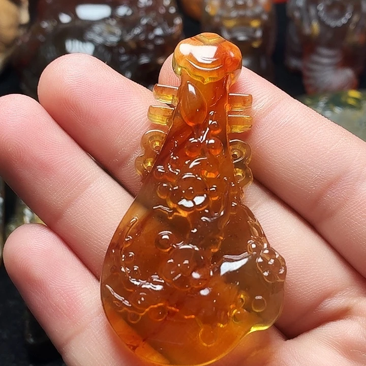 琥珀未镶嵌裸石09