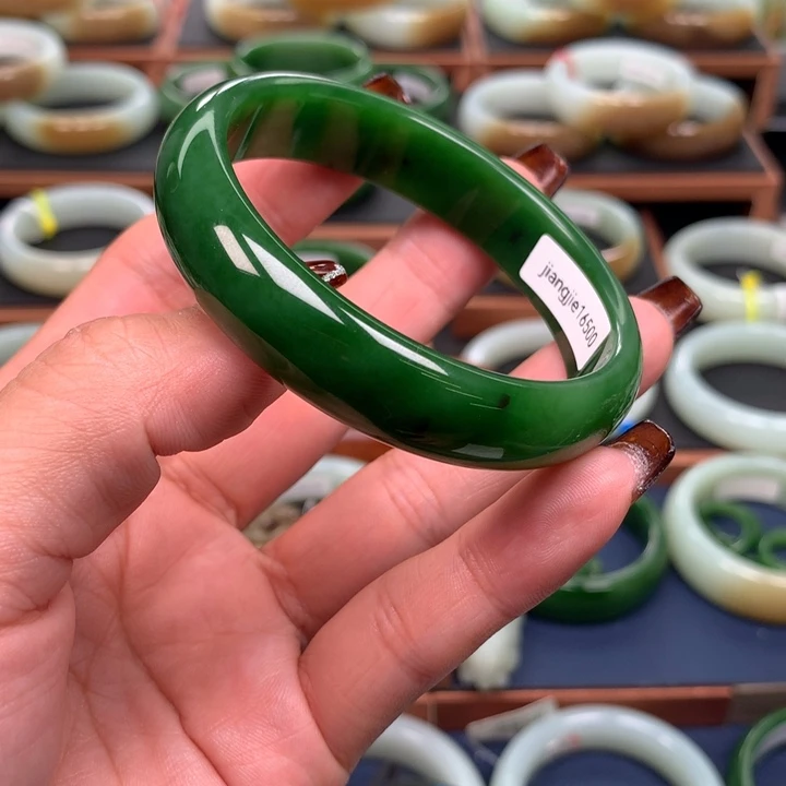 和田玉（碧玉）手镯未镶嵌