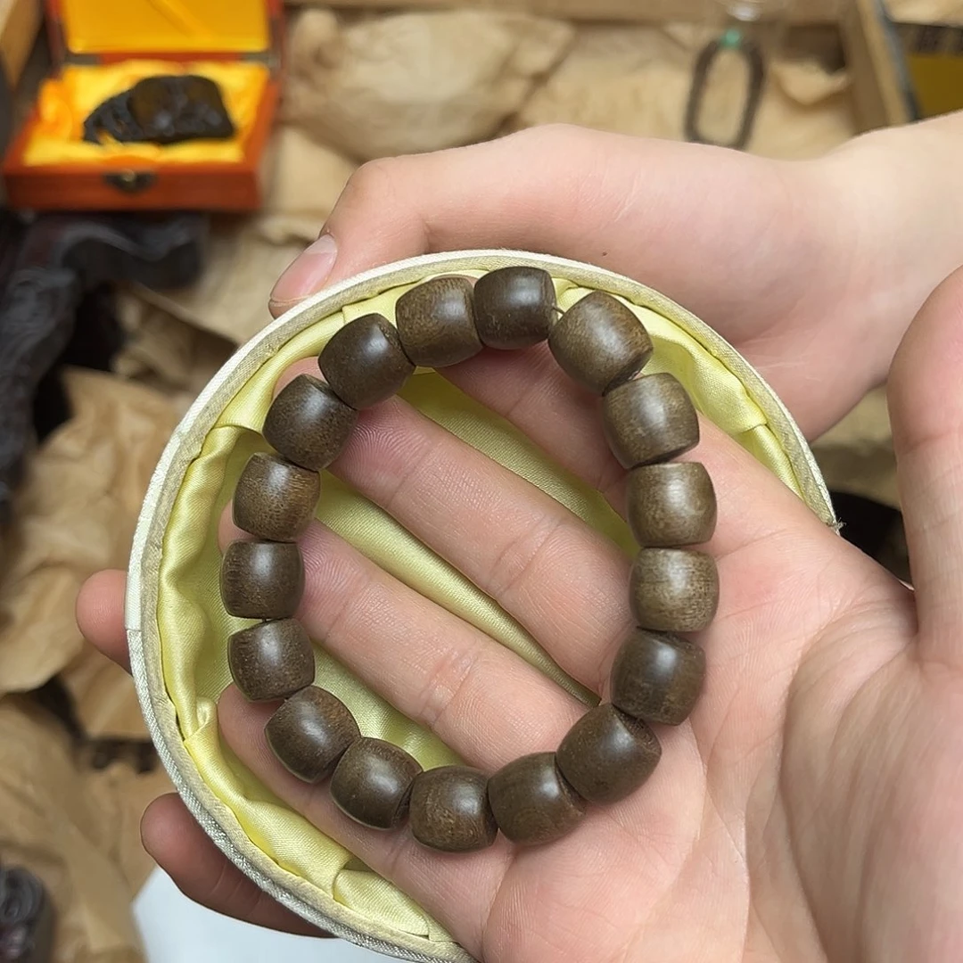 大叶紫檀（黑酸枝木类）