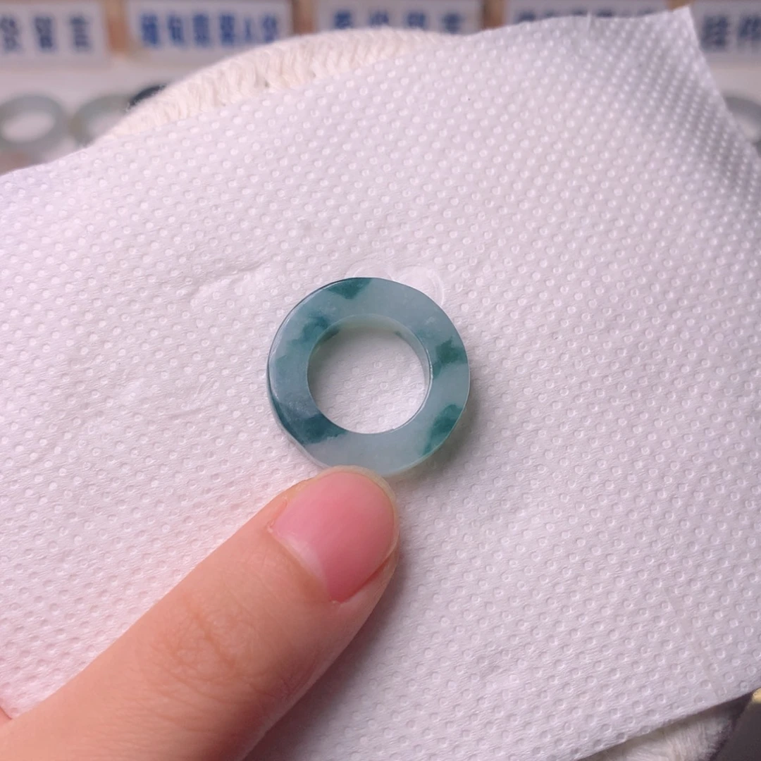 定制翡翠未镶嵌翡翠戒指