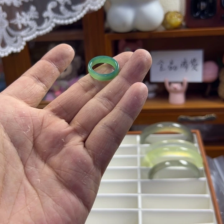 蛇纹石玉未镶嵌手镯507