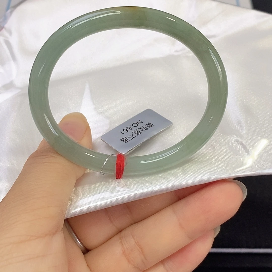 翡翠未镶嵌手镯（贵妃镯）53