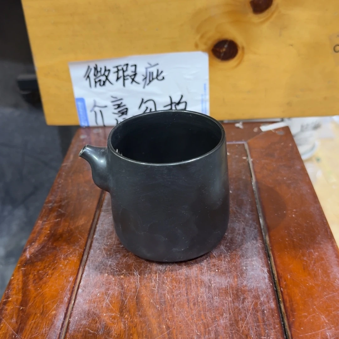 微瑕疵介意勿拍陶瓷器皿M110