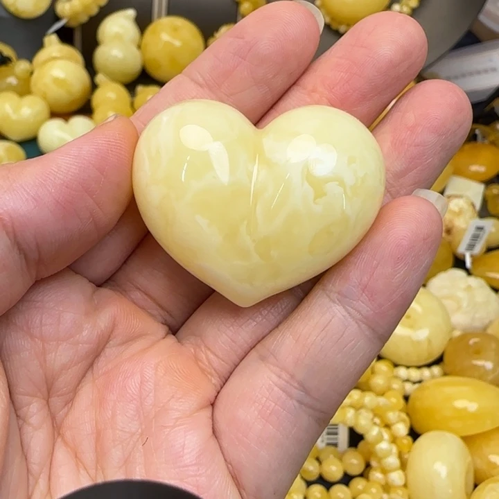 吴***呀蜜蜡颈饰未镶嵌天然蜜蜡