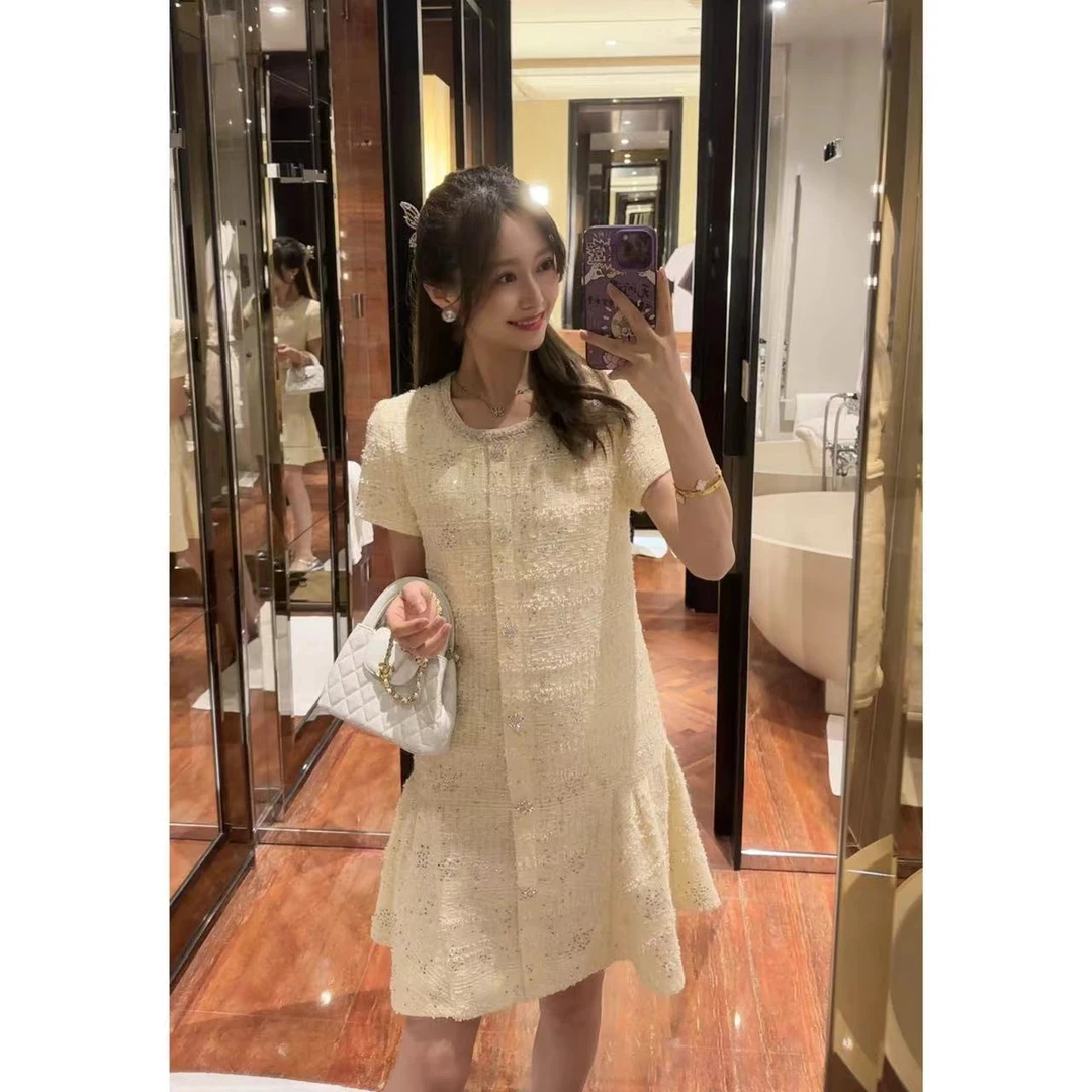 W·HAHA【回馈价】【香草奶油】轻奢款小香百搭显瘦鱼摆连衣裙 21823