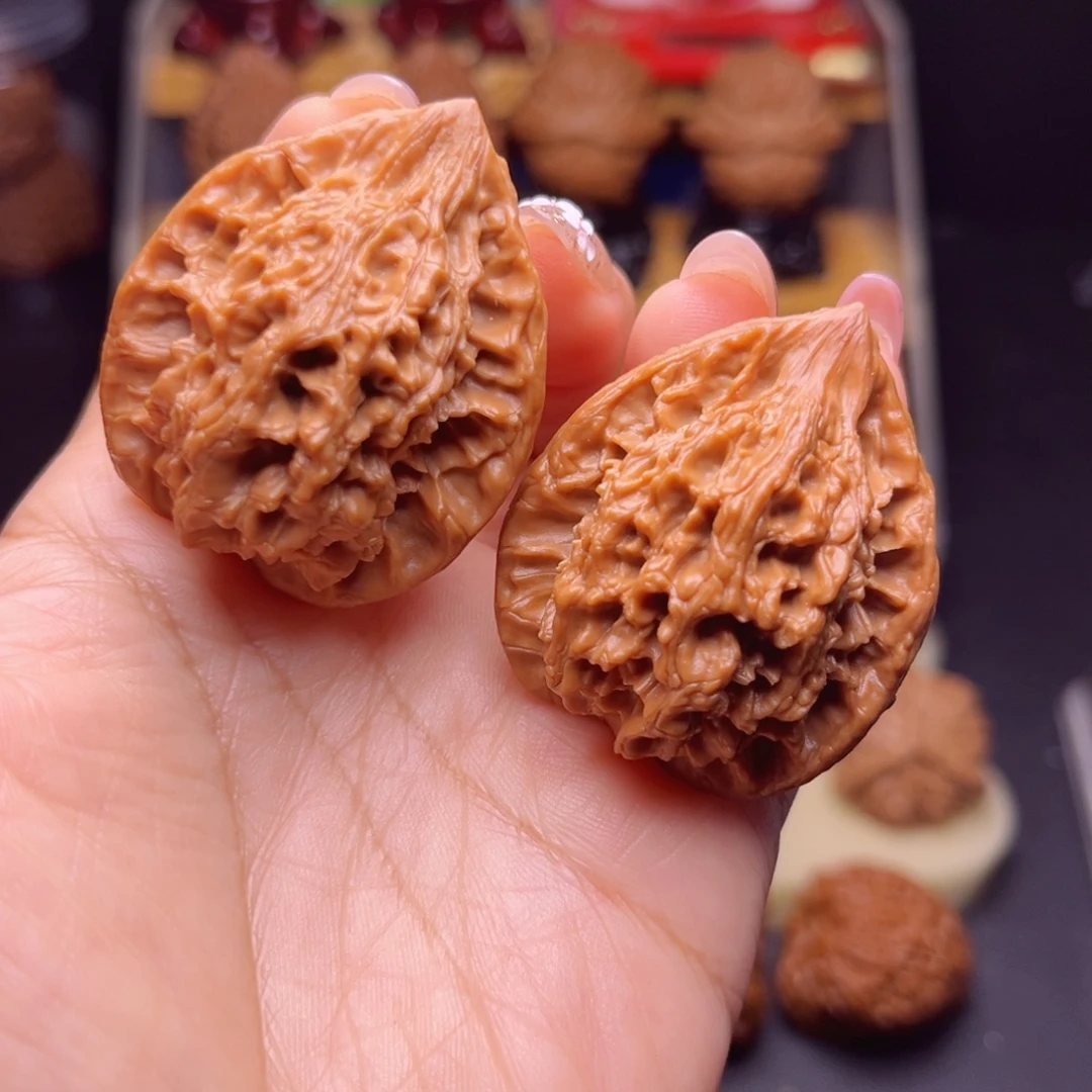 文玩核桃吊坠37尺十三陵不议价