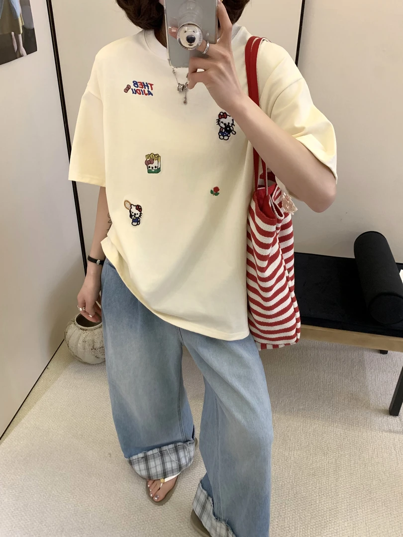 程程甄选  重工刺绣卡通多标KT猫夏季宽松休闲短袖695