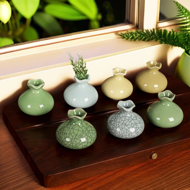 精品青瓷折口小花瓶创意桌面摆件陶瓷时尚小花器家居装饰花插花器