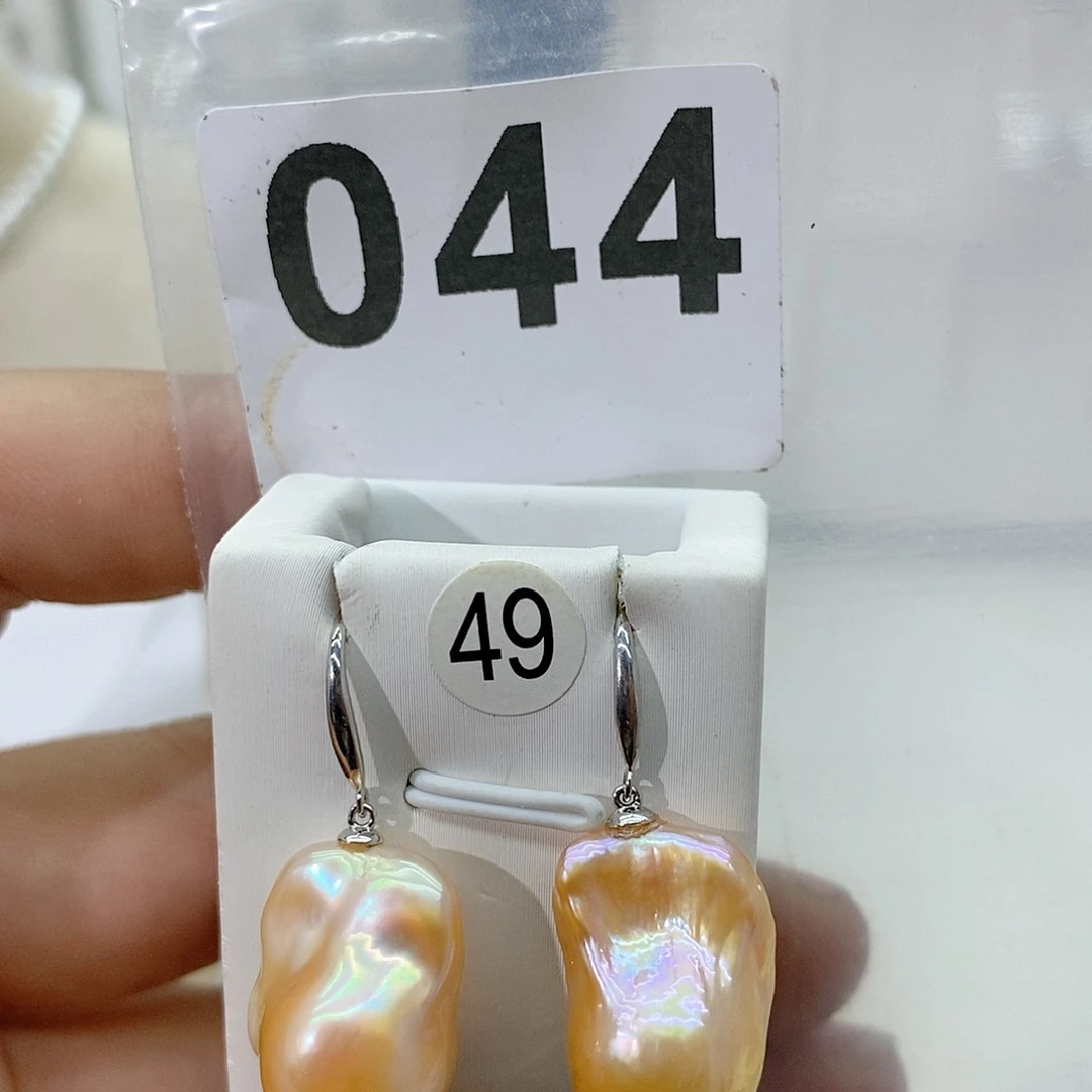 淡水珍珠颈饰合金