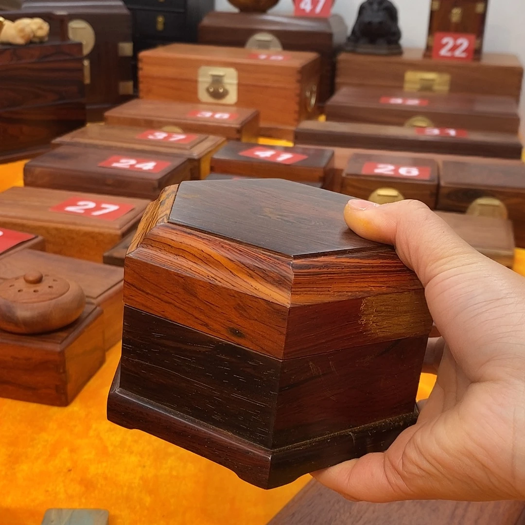 木微凹六角盒微瑕