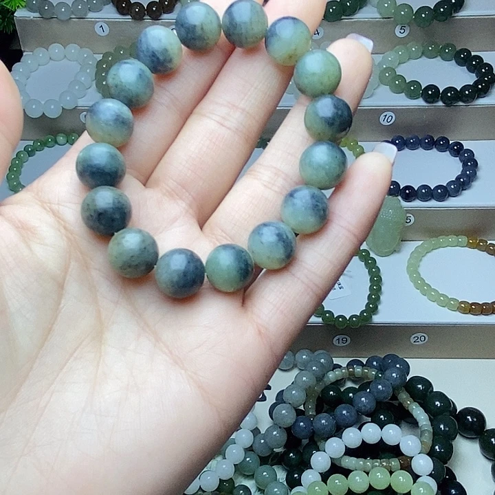 和田玉未镶嵌手串