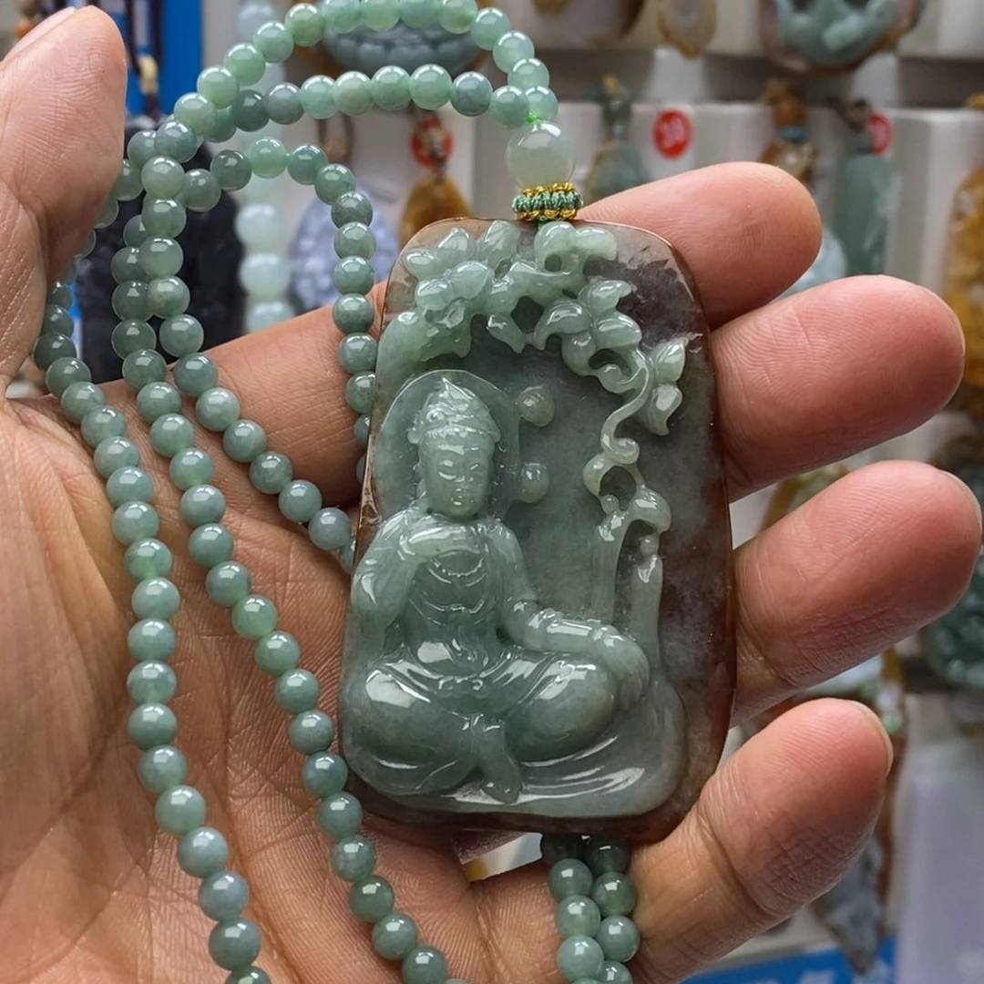 翡翠未镶嵌颈饰观音
