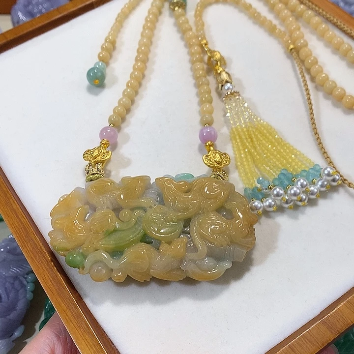 翡翠未镶嵌颈饰翡翠吊坠