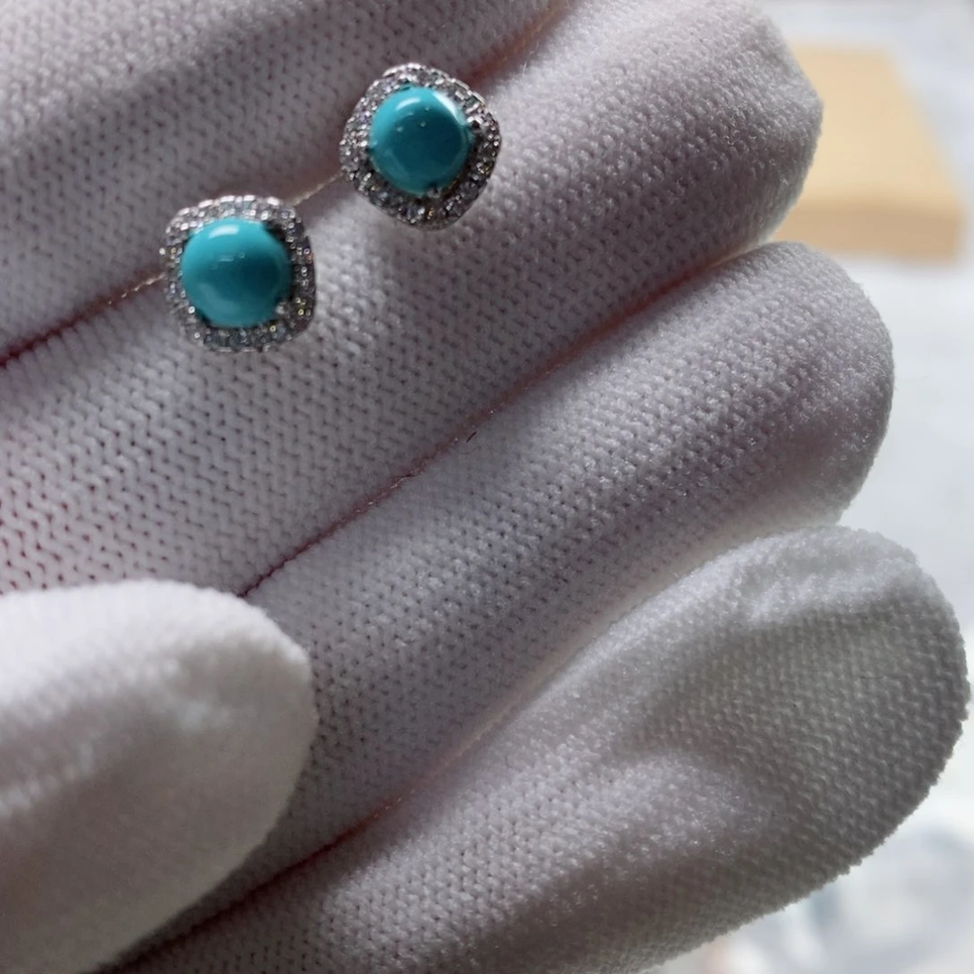 绿松石颈饰未镶嵌