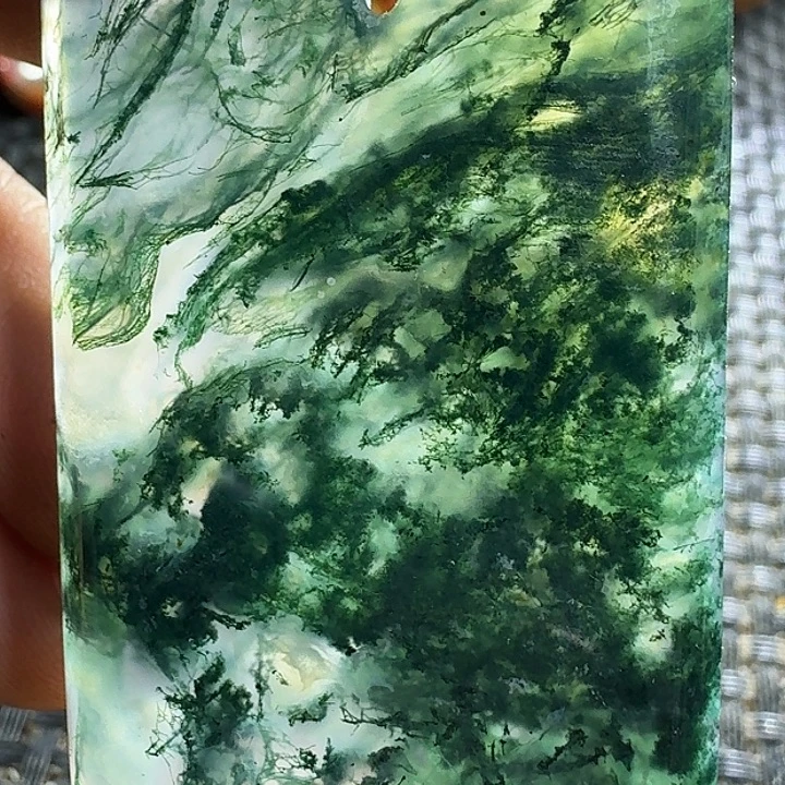 果***宝玛瑙/玉髓未镶嵌颈饰