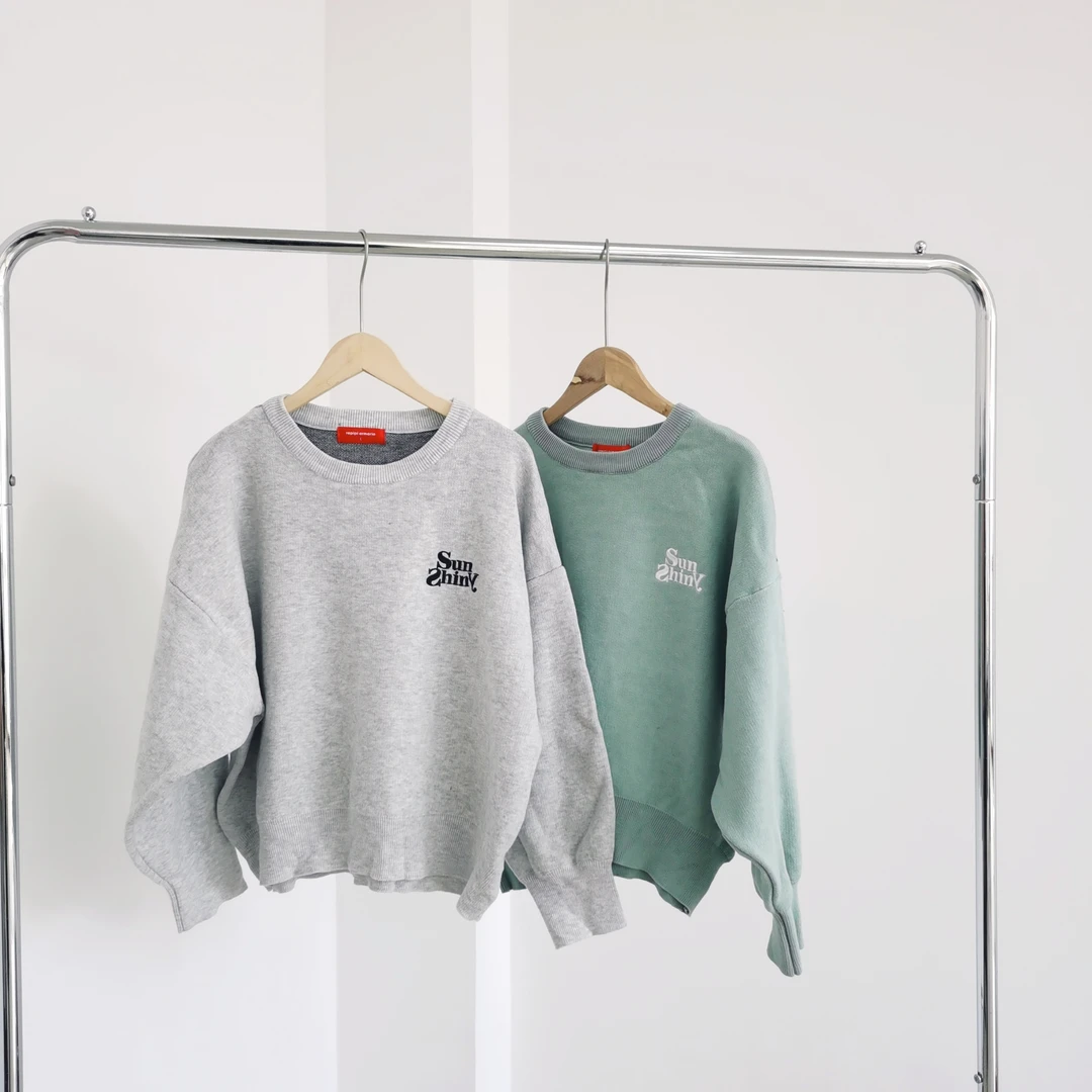 R233 圆领后背花朵图片休闲针织毛衣