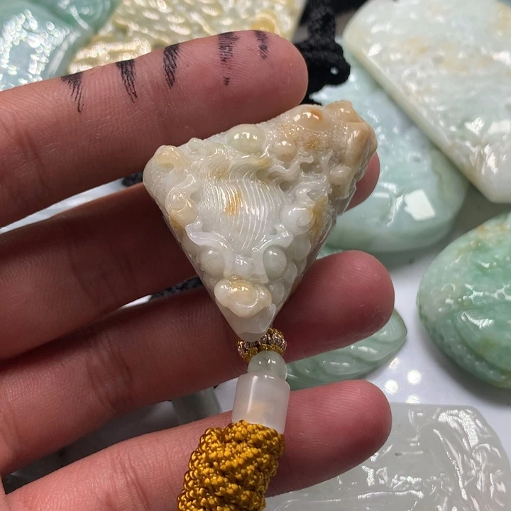 颈饰未镶嵌翡翠保真天然a货翡翠
