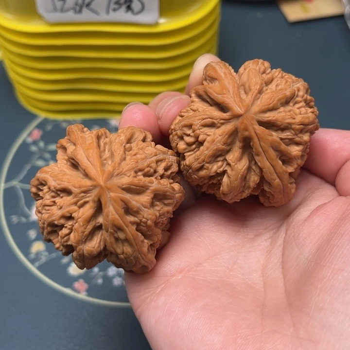 亚***辉文玩核桃把件46-28601-05