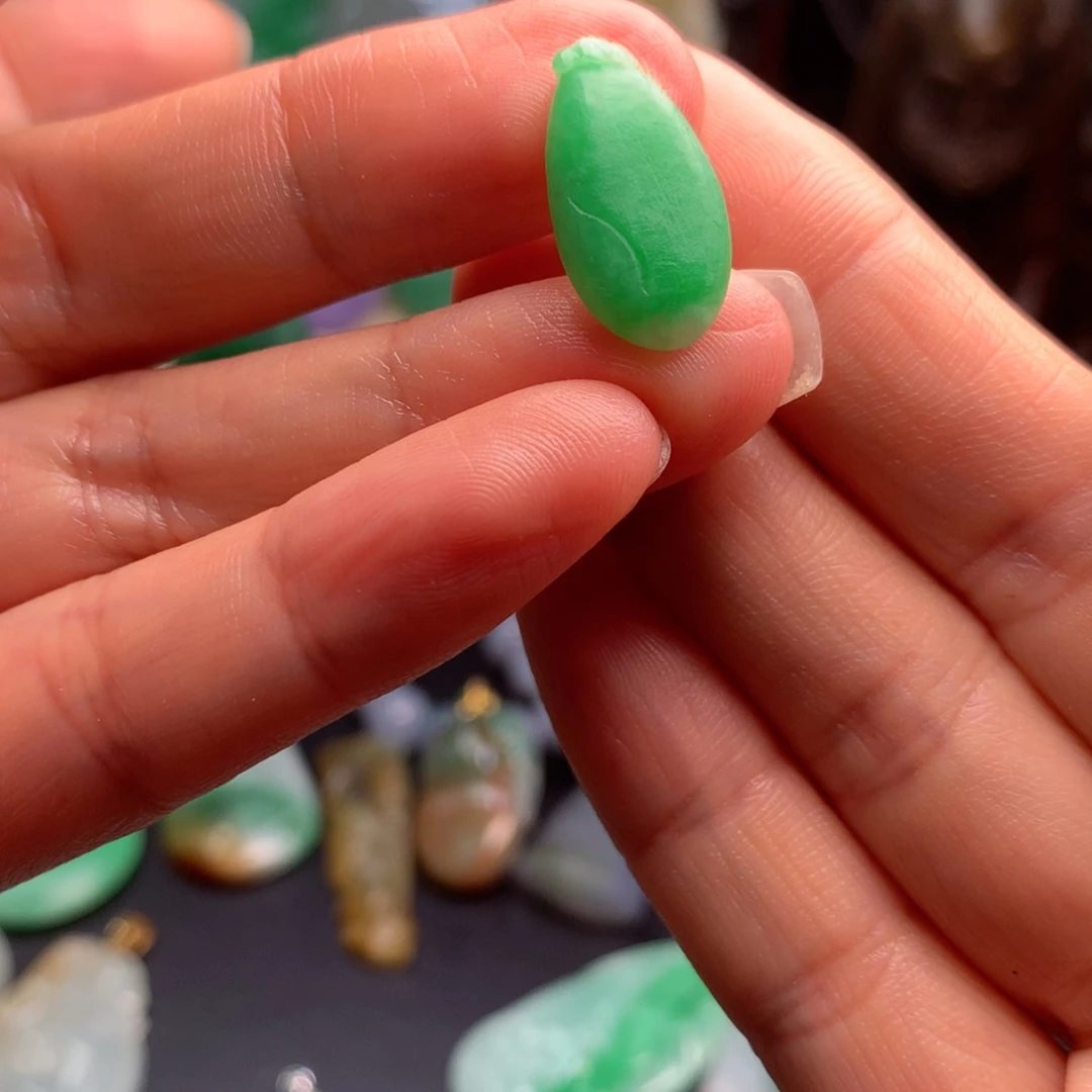 未镶嵌定制翡翠翡翠